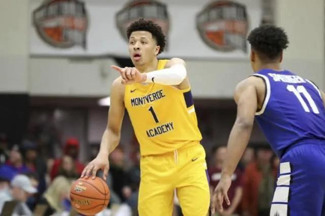 面给球队打 面给球队打