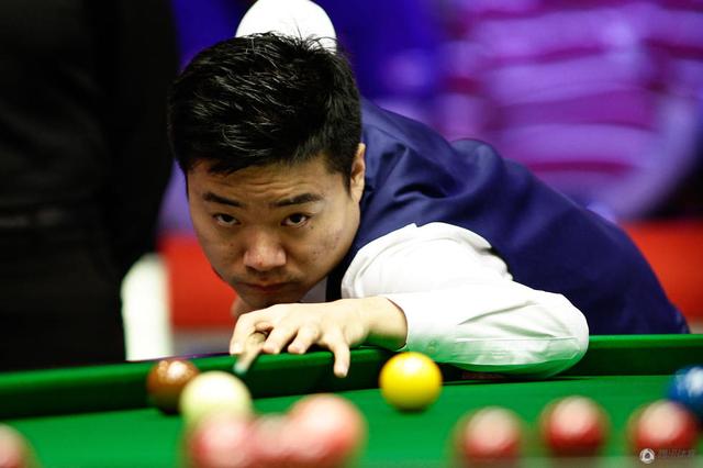 通过镜头 通过镜头